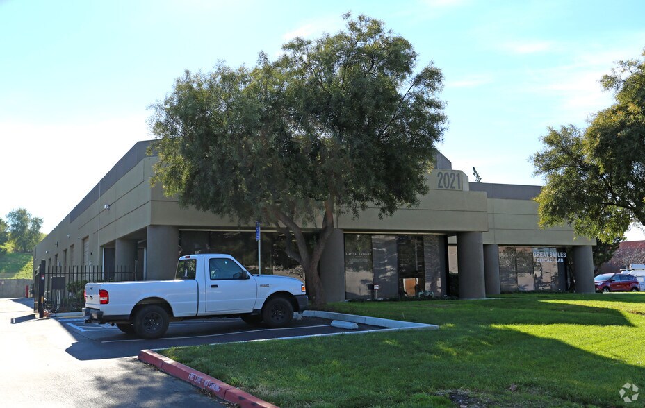 2021 Las Positas Ct, Livermore, CA à louer - Photo du bâtiment - Image 3 de 5