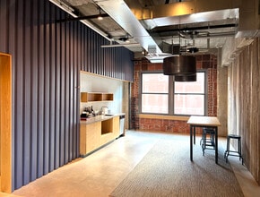 2100 Central St, Kansas City, MO for lease Interior Photo- Image 2 of 4