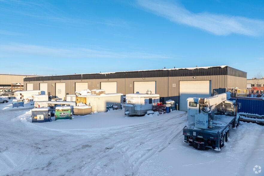 285059 Frontier Rd, Rocky View No 44, AB for lease - Building Photo - Image 2 of 7