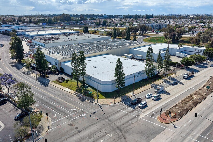 614 E Walnut St, Carson, CA à vendre - Photo du bâtiment - Image 2 de 26