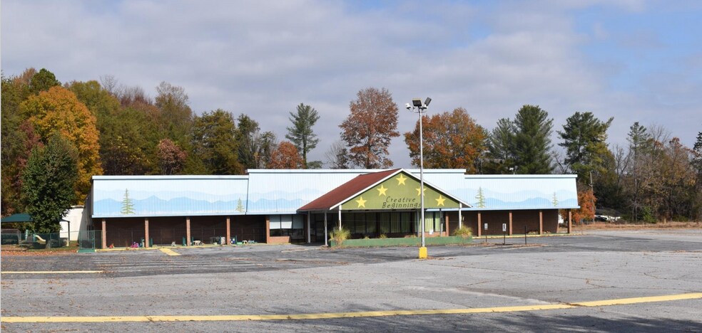 1966 Morganton Blvd SW, Lenoir, NC à vendre - Photo du bâtiment - Image 1 de 4