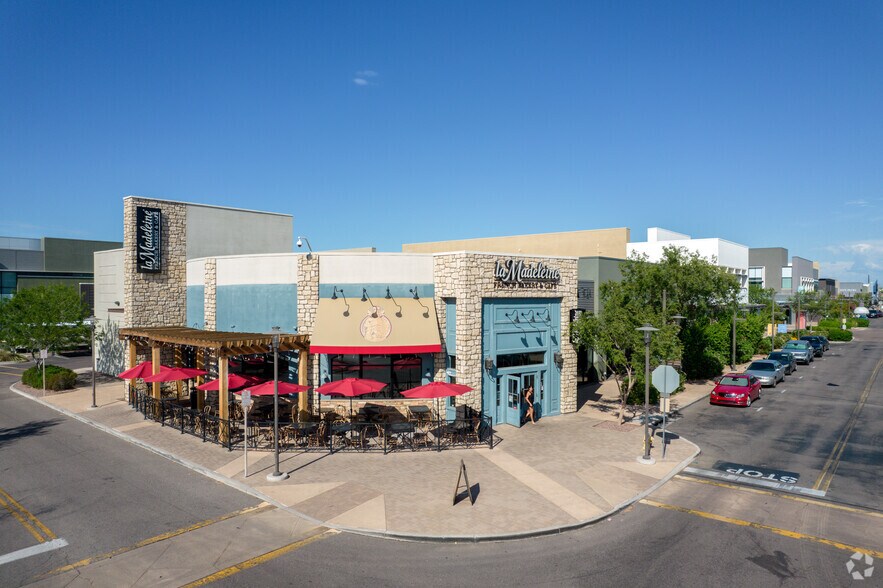2156 E Williams Field Rd, Gilbert, AZ à louer - Photo du bâtiment - Image 2 de 3