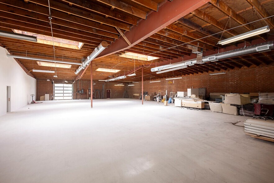 4625 W Washington Blvd, Los Angeles, CA à louer - Photo de construction - Image 2 de 11