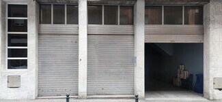 Plus de détails pour Multi-résidentiel à vendre