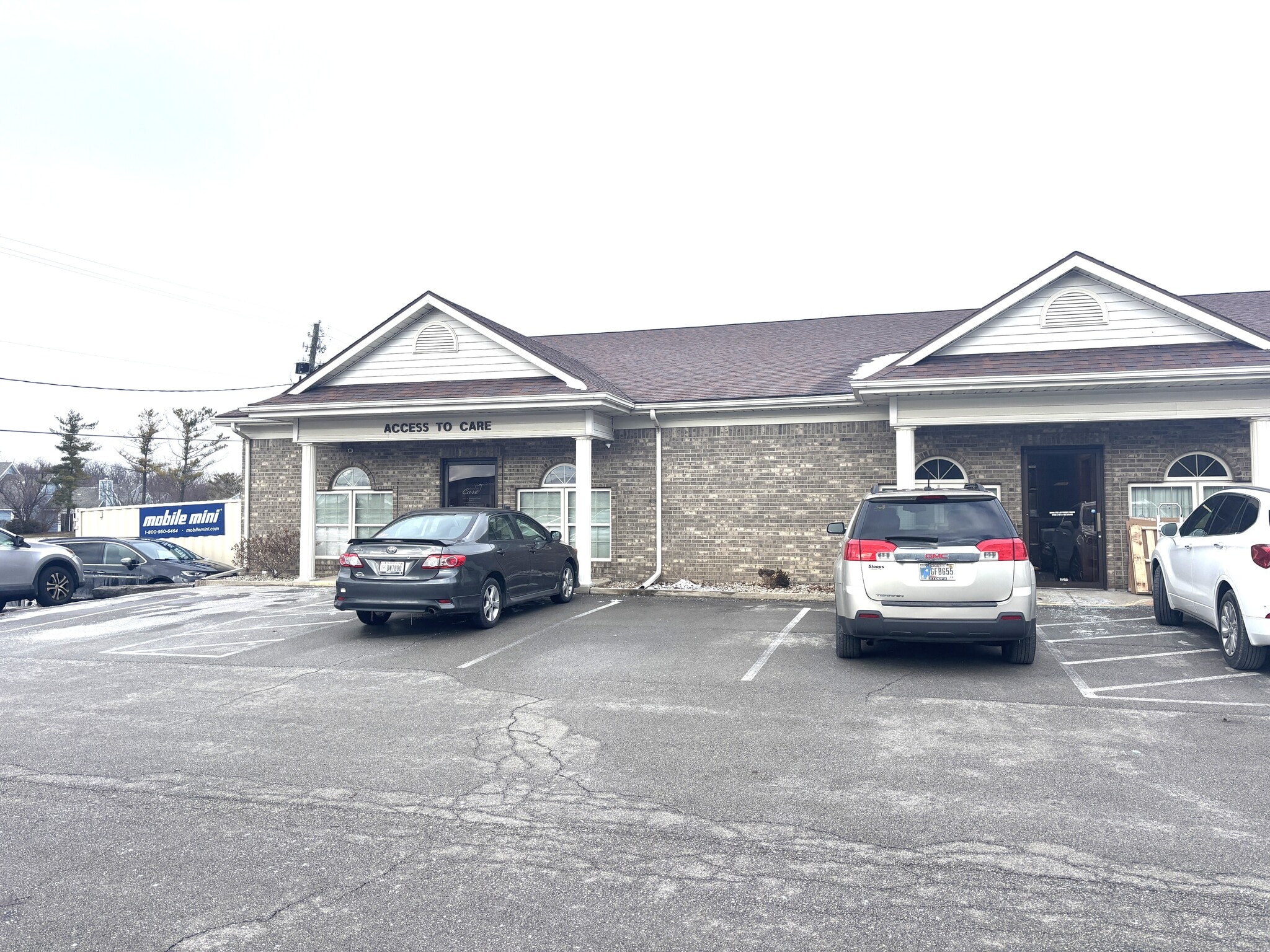 3645 N Briarwood Ln, Muncie, IN for lease Interior Photo- Image 1 of 15