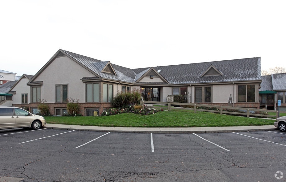 453 Waterbury Ct, Gahanna, OH for lease - Building Photo - Image 3 of 5