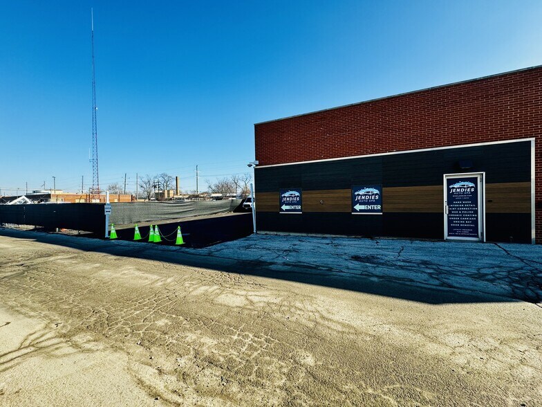 1520 Hannah Ave, Forest Park, IL à vendre - Photo du bâtiment - Image 3 de 8