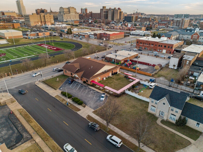 3904 Delmar Blvd, Saint Louis, MO for sale - Building Photo - Image 3 of 17