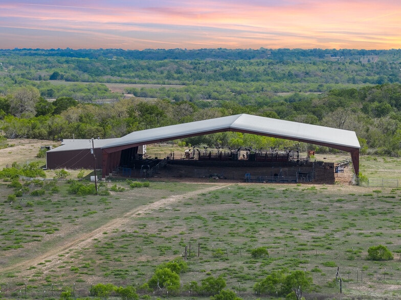 8519 State Park Rd, Lockhart, TX à vendre - Photo principale - Image 1 de 64