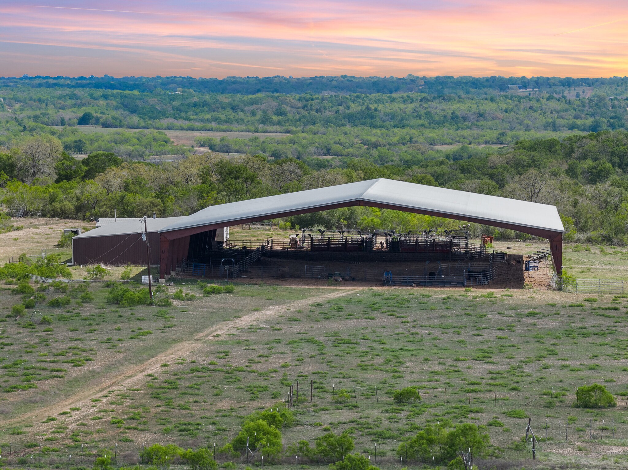 8519 State Park Rd, Lockhart, TX à vendre Photo principale- Image 1 de 65