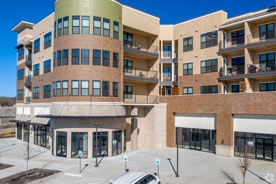 8901-9099 Metcalf Ave, Overland Park, KS for lease - Building Photo - Image 2 of 3