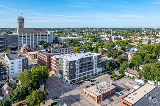 211 W Mineral St, Milwaukee, WI - Aerial  map view