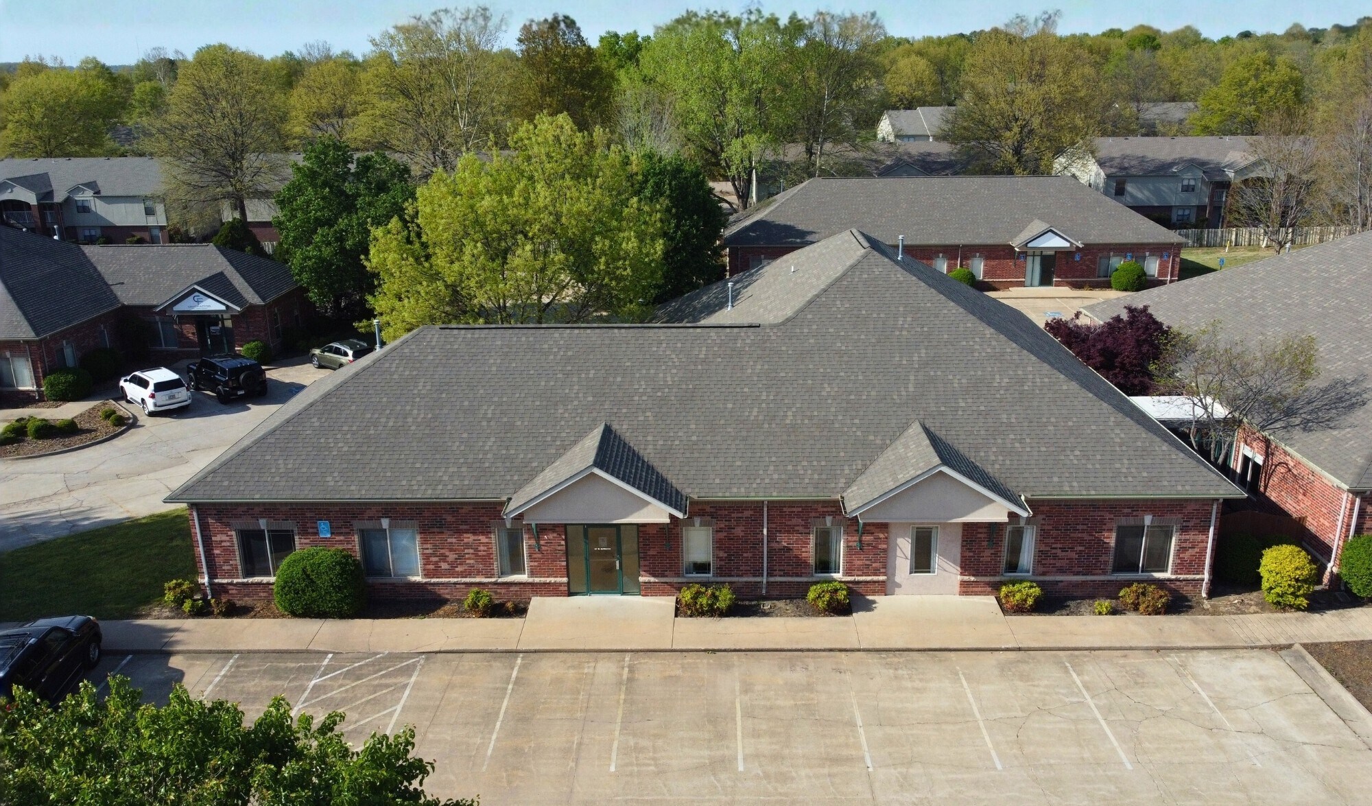 60 W Sunbridge Dr, Fayetteville, AR à louer Photo du bâtiment- Image 1 de 6
