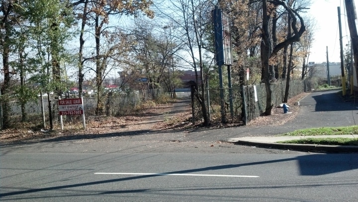 12123 Knights Rd, Philadelphia, PA à vendre - Photo principale - Image 2 de 3