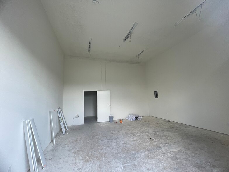 5970 S Vermont Ave, Los Angeles, CA for sale - Interior Photo - Image 3 of 8