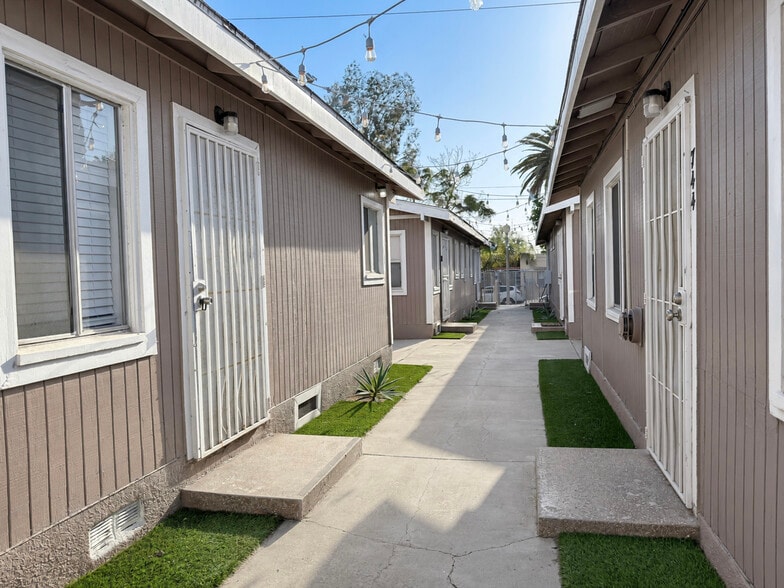 740-746 Daisy Ave, Long Beach, CA for sale - Building Photo - Image 2 of 17
