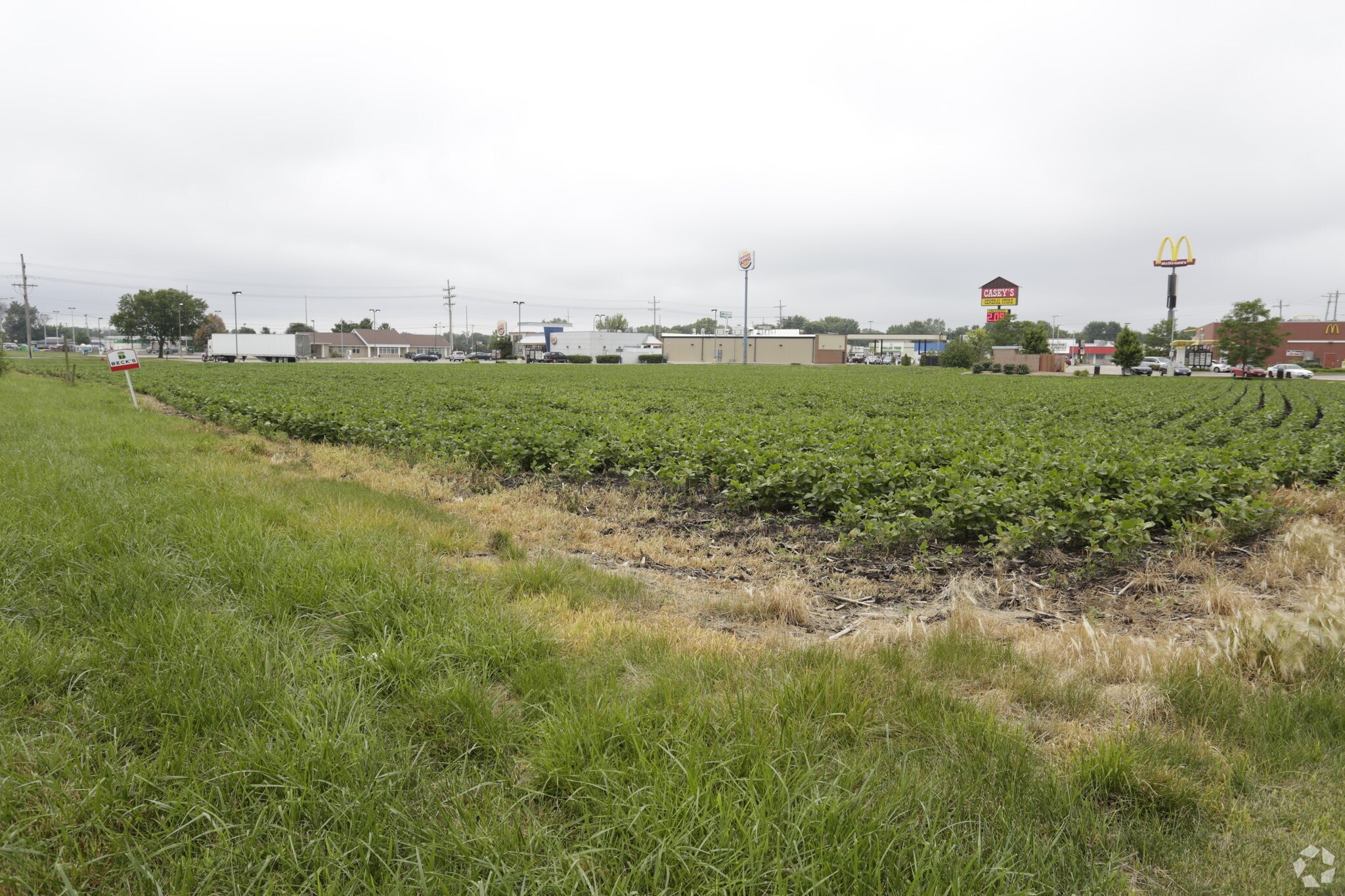 Porfolio of 6 Land Assets portefeuille de 6 propriétés à vendre sur LoopNet.ca Photo du bâtiment- Image 1 de 5