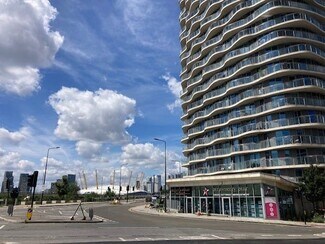 Plus de détails pour 5 Tidal Basin Rd, Londres - Bureau/Commerce de détail à louer