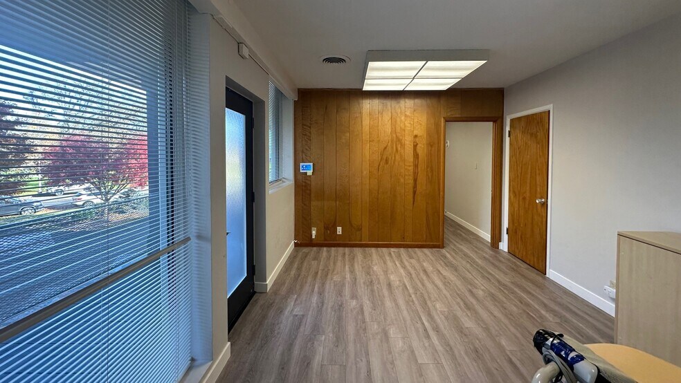 1717 Olympia Way, Longview, WA à louer - Photo du bâtiment - Image 2 de 8