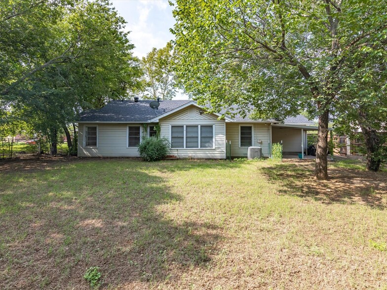 505 Walnut St, Bowie, TX à vendre - Photo du bâtiment - Image 1 de 1