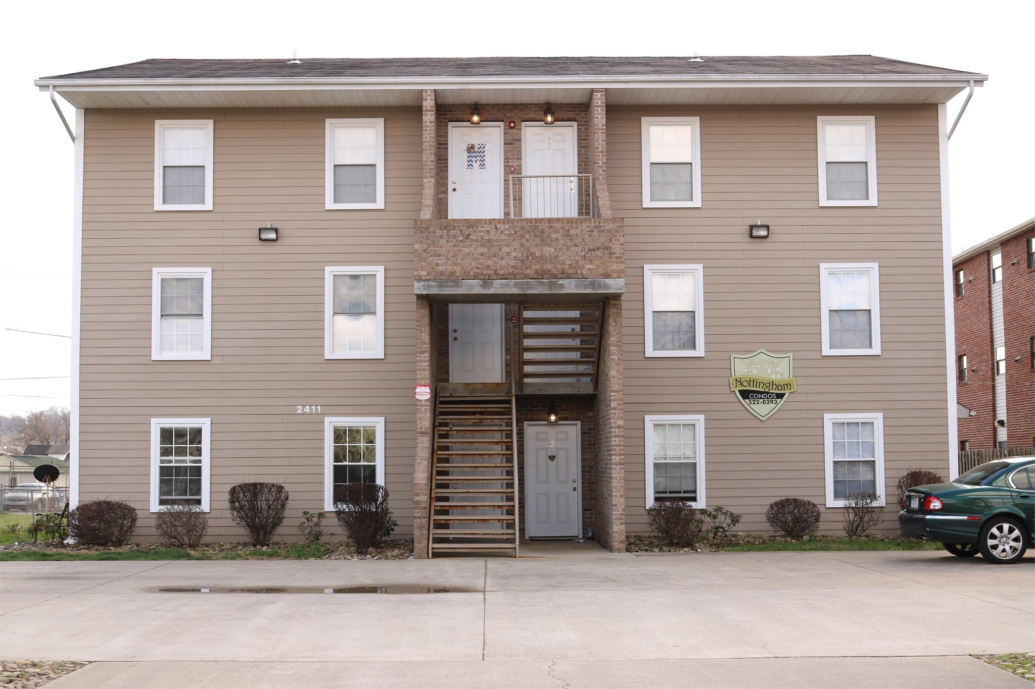 2411 Collis Ave, Huntington, WV for sale Primary Photo- Image 1 of 10