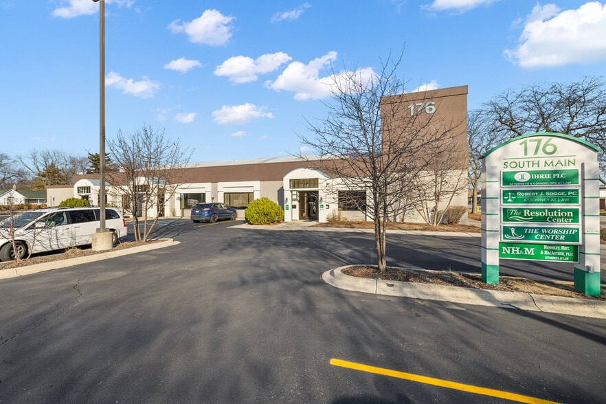 176 S Main St, Mount Clemens, MI for lease - Building Photo - Image 1 of 6