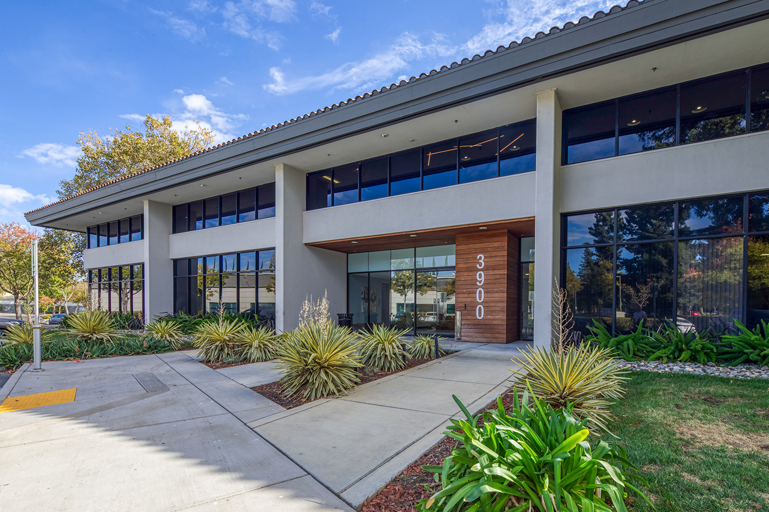 3900 Lennane Dr, Sacramento, CA for sale Building Photo- Image 1 of 17