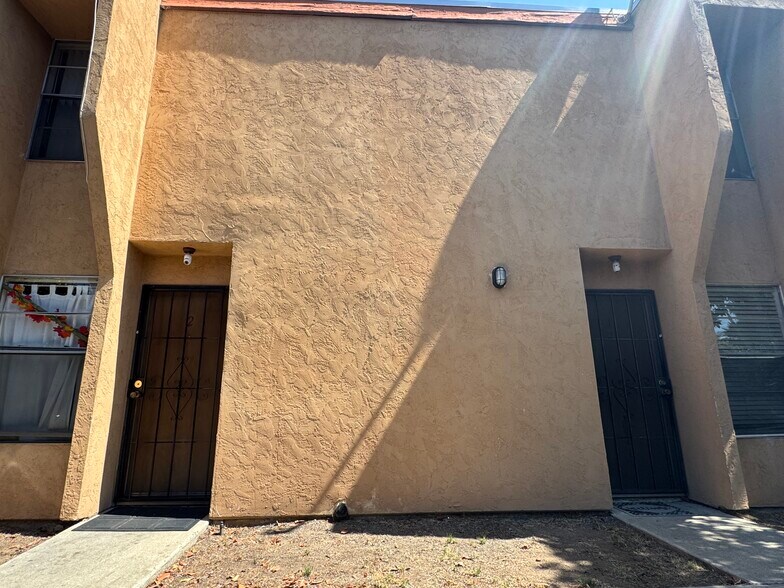 3404 Helix St, Spring Valley, CA à vendre - Photo du bâtiment - Image 2 de 7