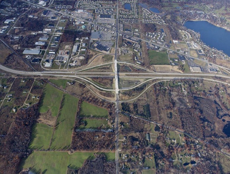 Latson Rd & I-96, Howell, MI à vendre - Aérien - Image 2 de 3