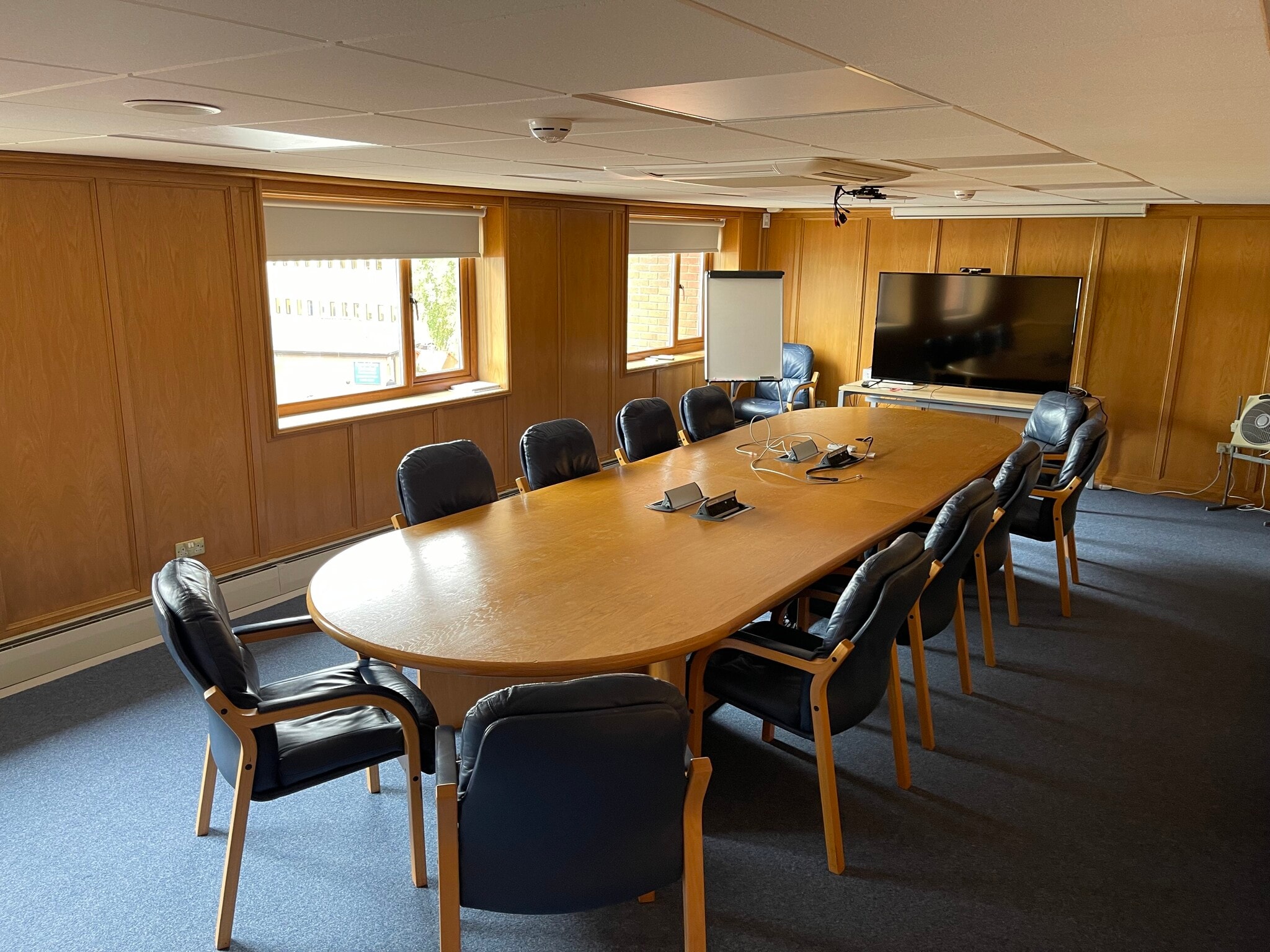 Manse Ln, Knaresborough for lease Interior Photo- Image 1 of 5