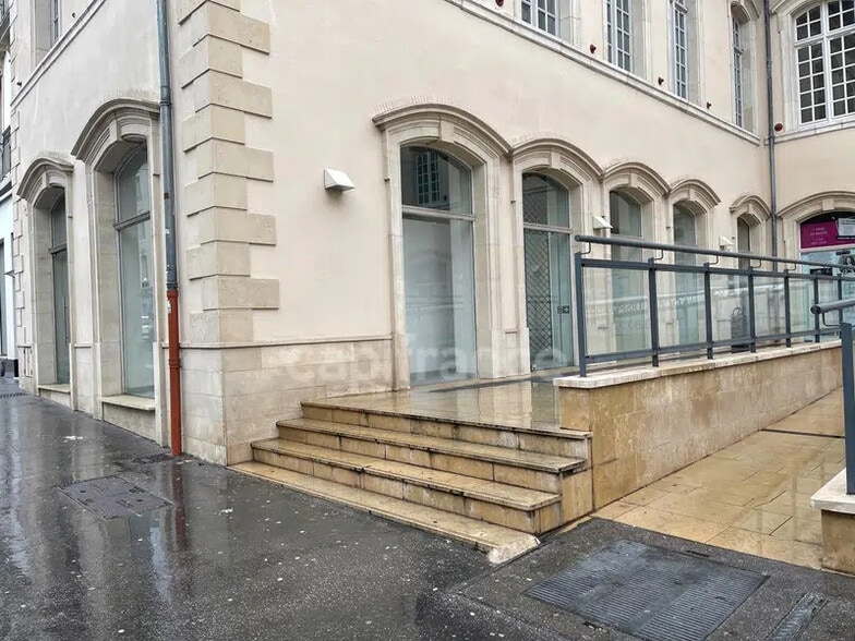 Retail in Nancy for lease - Building Photo - Image 3 of 7