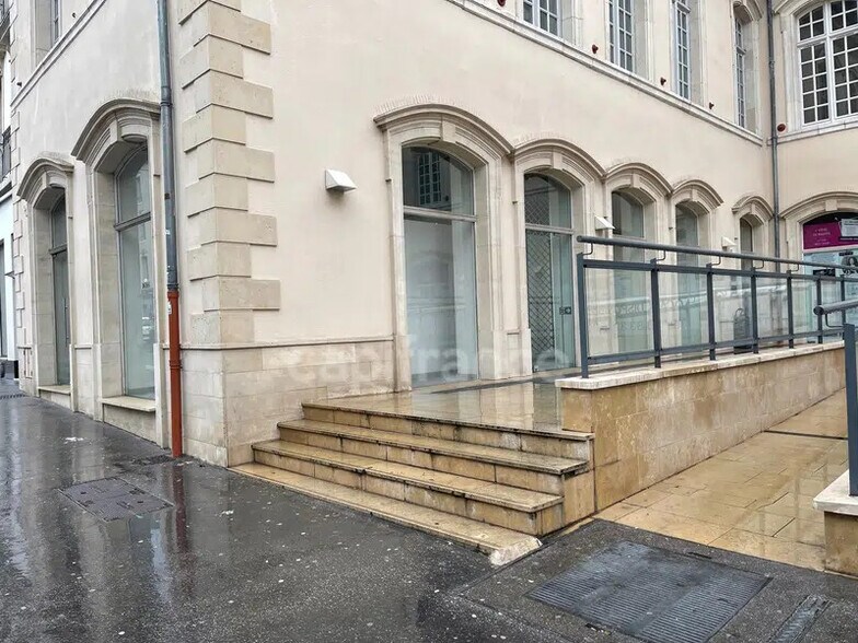 Commerce de détail dans Nancy à louer - Photo du bâtiment - Image 3 de 7
