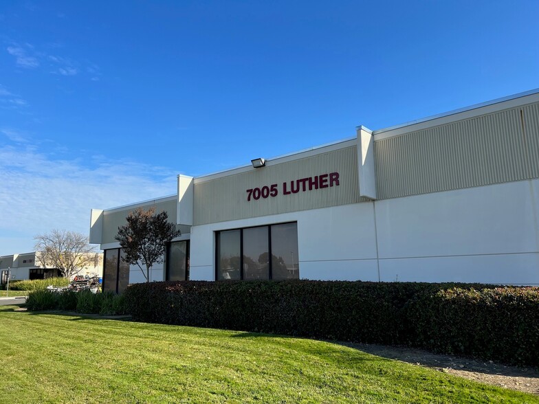 7005 Luther Dr, Sacramento, CA for lease - Building Photo - Image 1 of 5