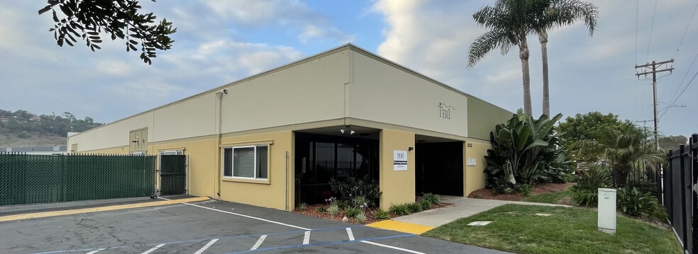 3225 Roymar Rd, Oceanside, CA for lease - Building Photo - Image 2 of 3