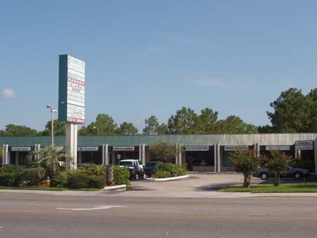 2100 E Edgewood Dr, Lakeland, FL à louer - Photo du bâtiment - Image 2 de 5