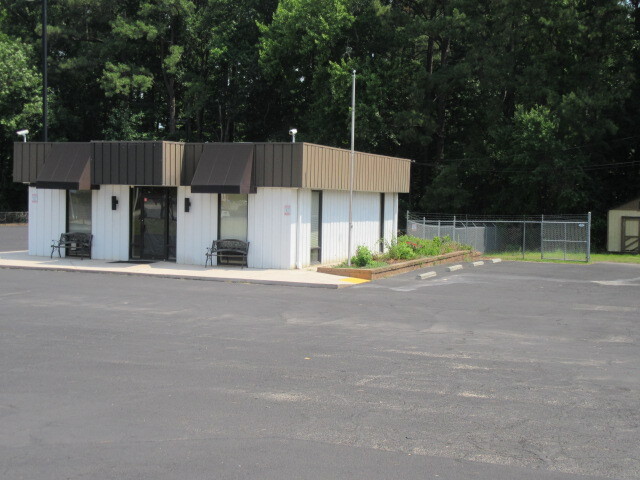 2111 S Horner Blvd, Sanford, NC for lease - Building Photo - Image 3 of 11