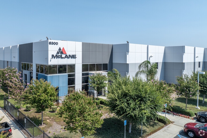 6300 Sycamore Canyon Blvd, Riverside, CA for lease - Primary Photo - Image 1 of 4