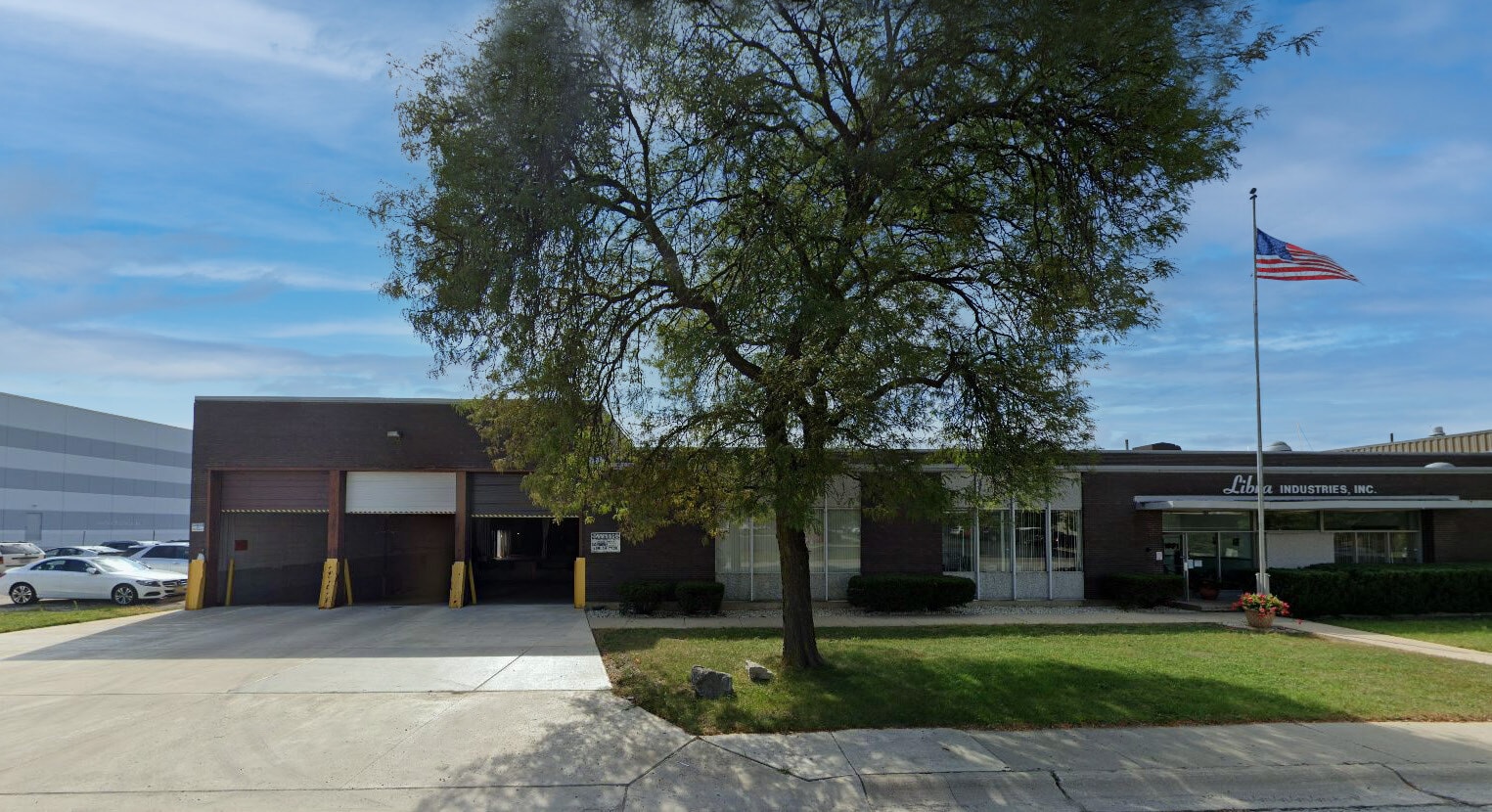 1949-1951 Arthur Ave, Elk Grove Village, IL à louer Photo du bâtiment- Image 1 de 2