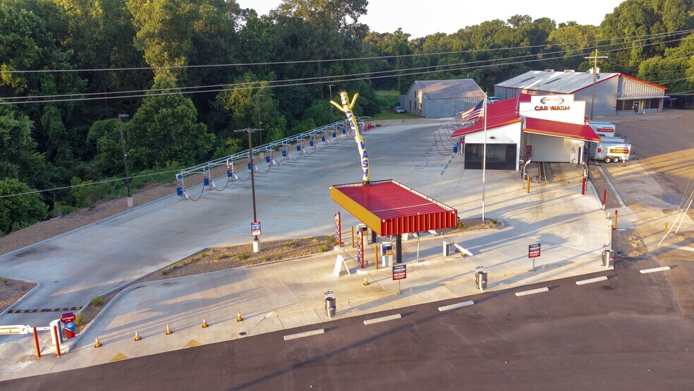 Patriot Express Car Wash Portfolio portefeuille de 2 propriétés à vendre sur LoopNet.ca - Photo du bâtiment - Image 2 de 16