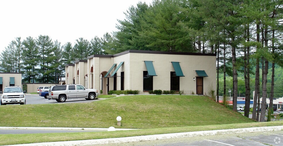 1241 Volunteer Pky, Bristol, TN à vendre - Photo du bâtiment - Image 2 de 2