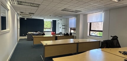 Portland Rd, East Grinstead for lease Interior Photo- Image 2 of 3