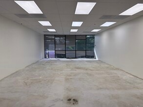 3191 W Temple Ave, Pomona, CA à louer Photo du bâtiment- Image 2 de 2