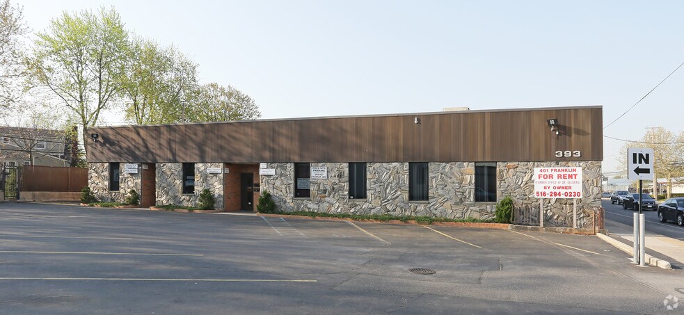 393-407 Franklin Ave, Franklin Square, NY à louer - Photo du bâtiment - Image 2 de 4