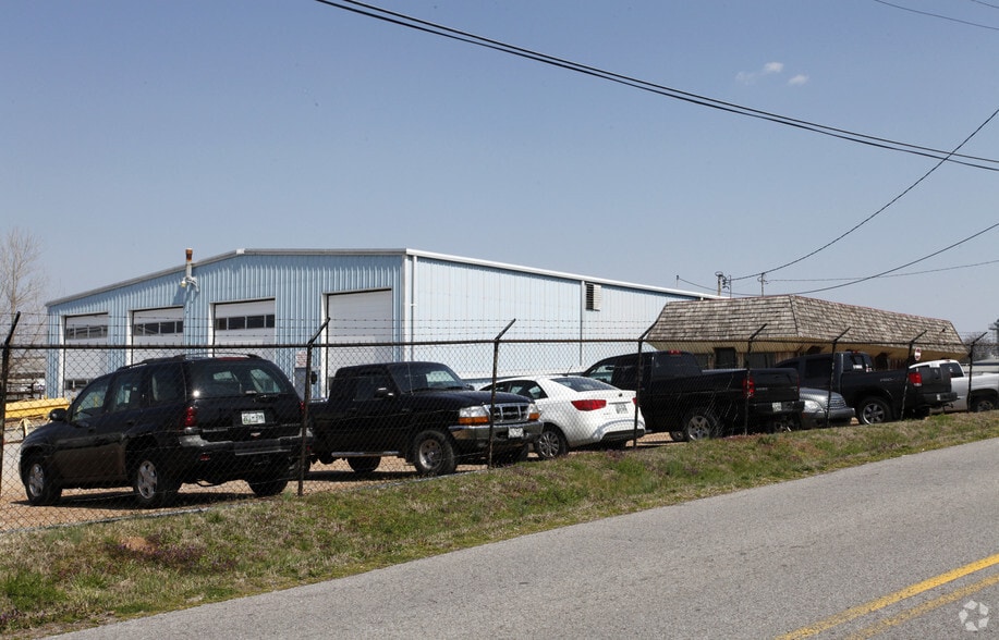 414 Woodycrest Ave, Nashville, TN for lease - Building Photo - Image 2 of 7