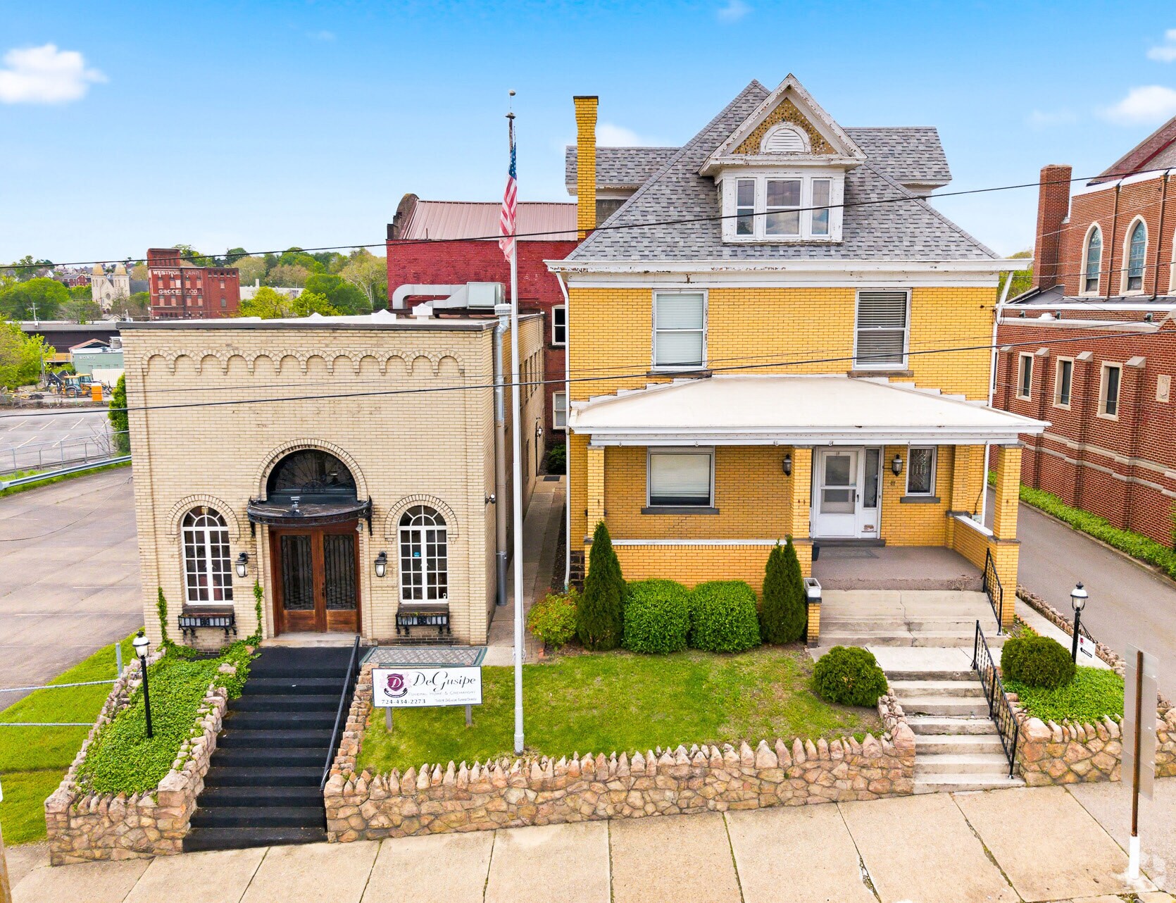 65 N Gallatin Ave, Uniontown, PA à vendre Photo du bâtiment- Image 1 de 16