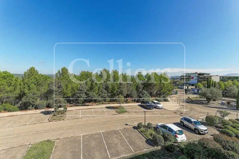 Office in Aix-en-Provence for lease - Building Photo - Image 2 of 4