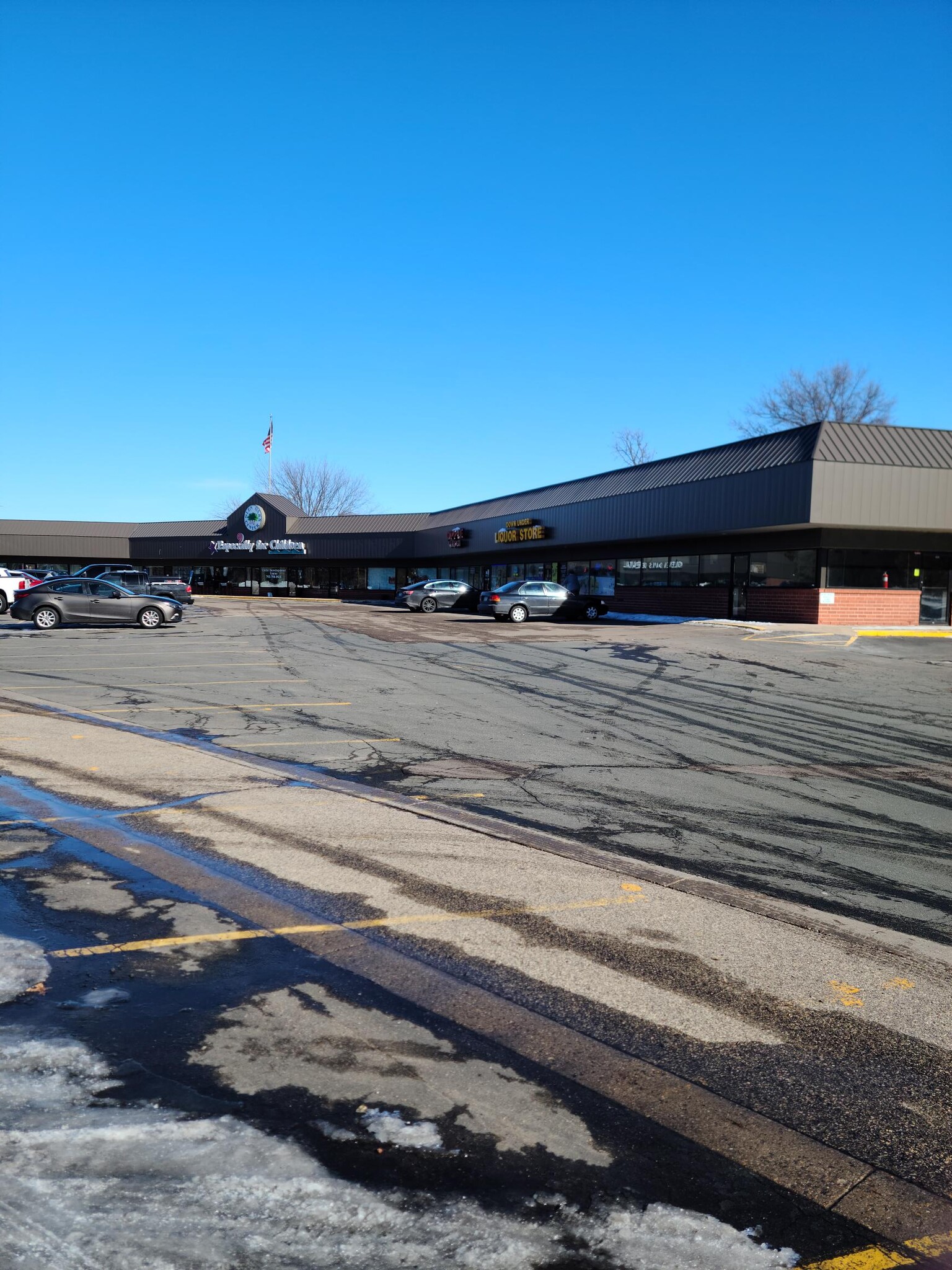 2-4 Pine Dr, Circle Pines, MN for lease Building Photo- Image 1 of 5