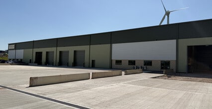 Unit A, Newark for lease Building Photo- Image 1 of 7