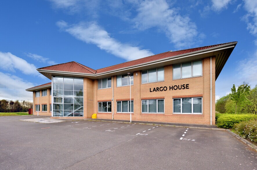 Carnegie Ave, Dunfermline à louer - Photo du bâtiment - Image 1 de 13