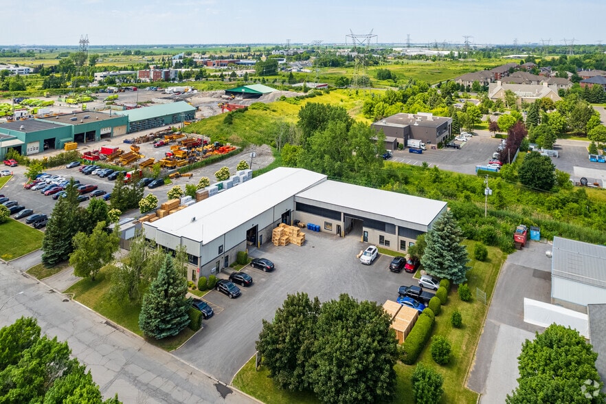 565 Rue Sagard, St-Bruno-de-Montarville, QC à louer - Aérien - Image 2 de 2